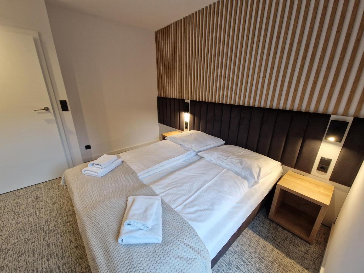 Bed and Breakfast Sniezynka Щирк Екстер'єр фото